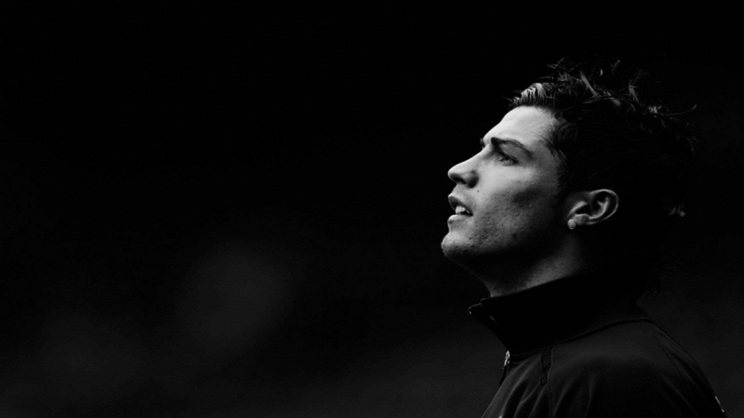 开云-申花开场5分钟连进两球，曼联防线形同虚设！申花5分钟连入两球，曼联防线梦游开局